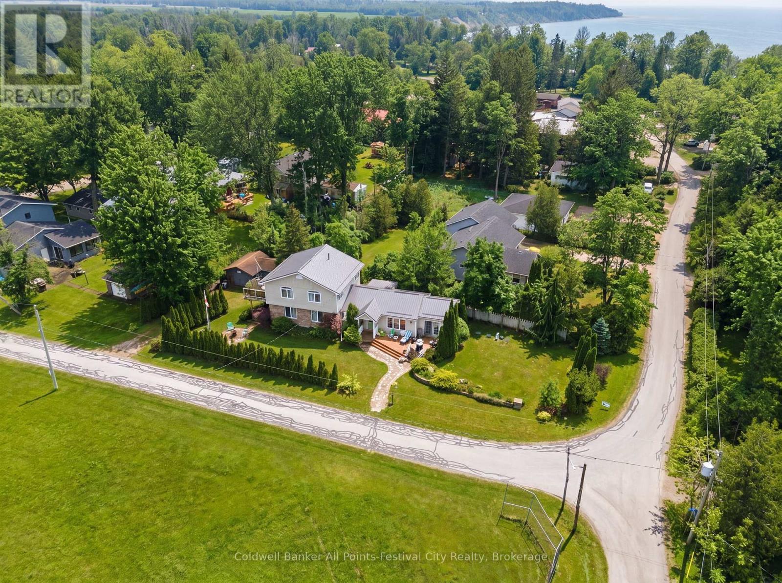 13 RAVINE PARK ROAD S - 44