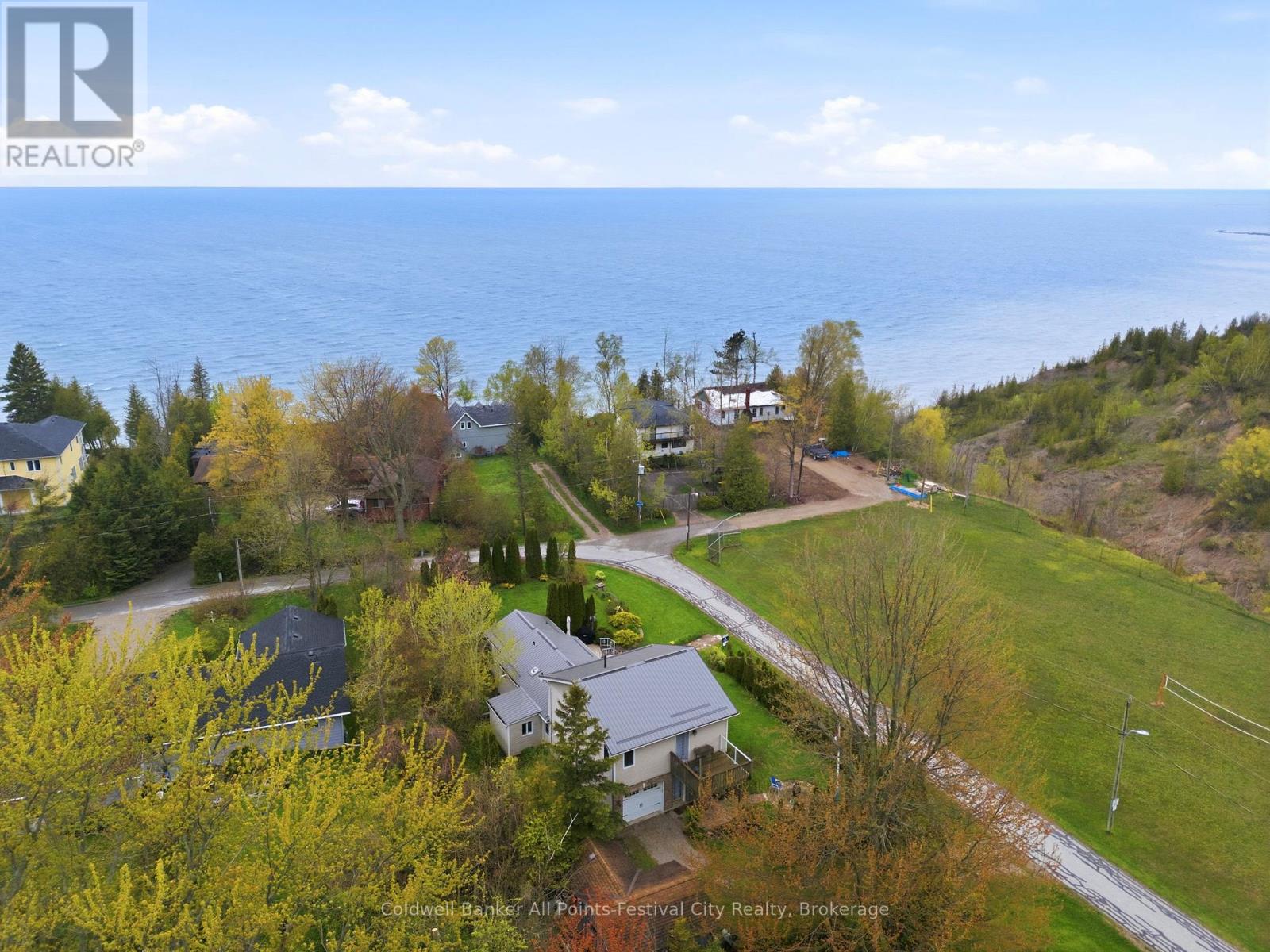 13 RAVINE PARK ROAD S - 45
