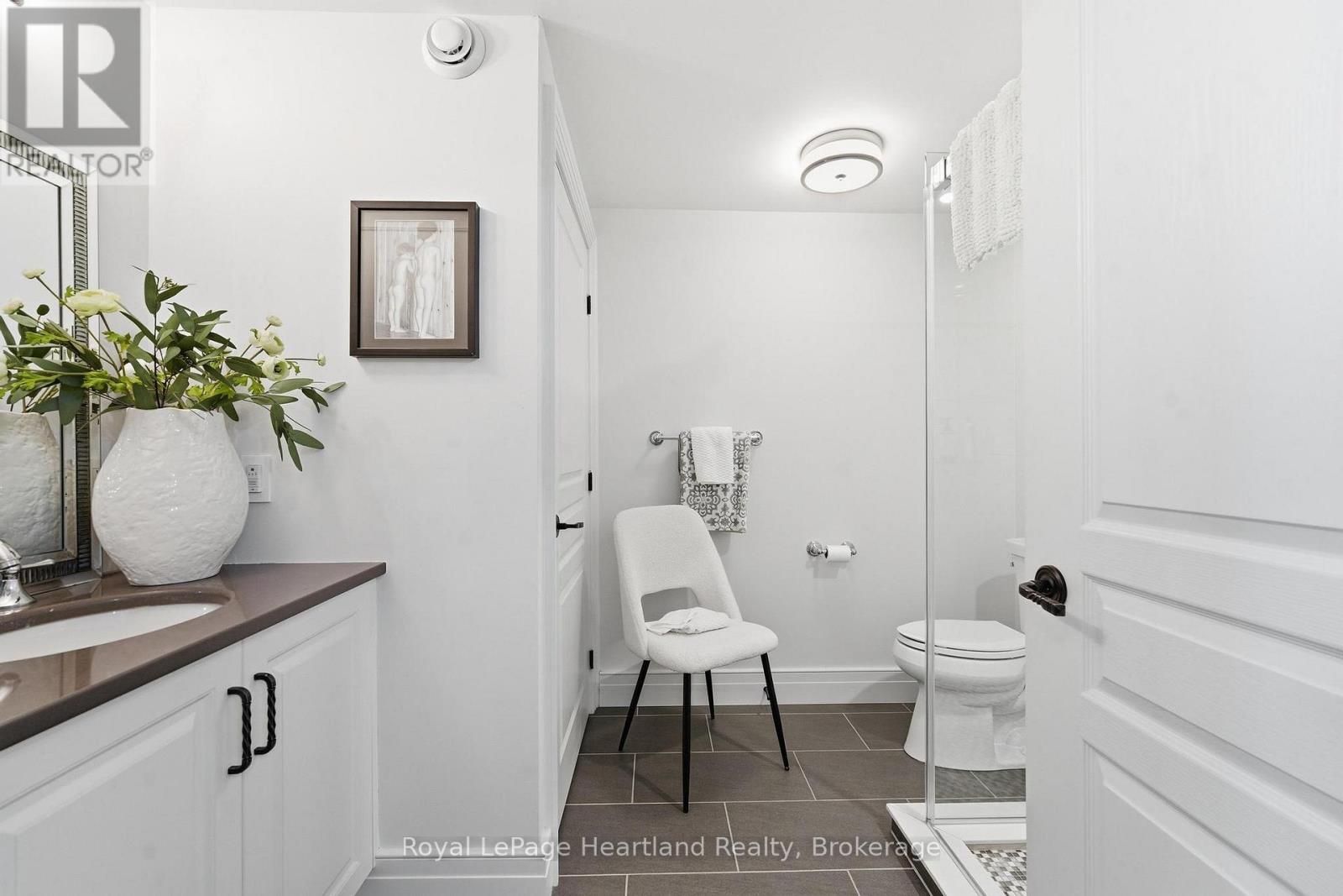 #100 5 COBOURG STREET - 12