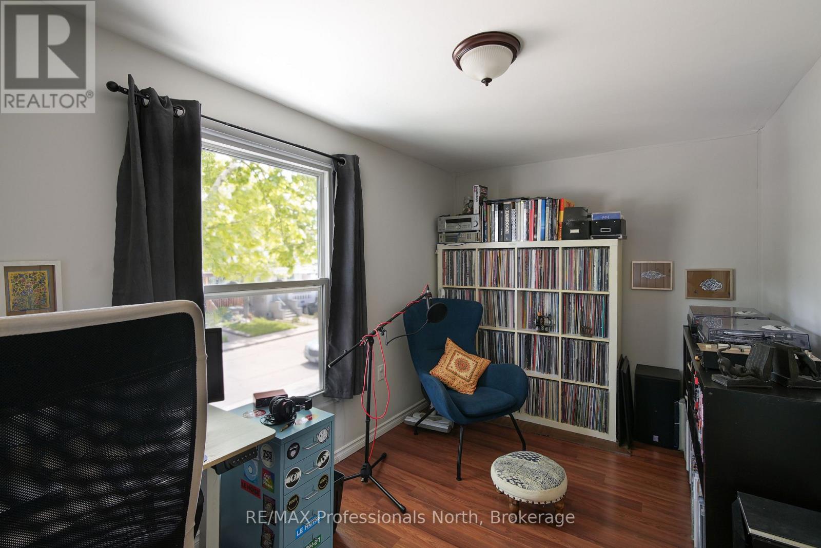 143 BARNESDALE AVENUE N - 11