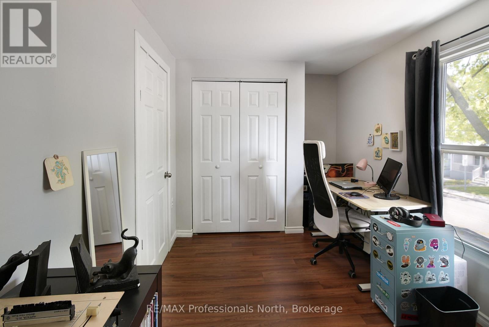 143 BARNESDALE AVENUE N - 13
