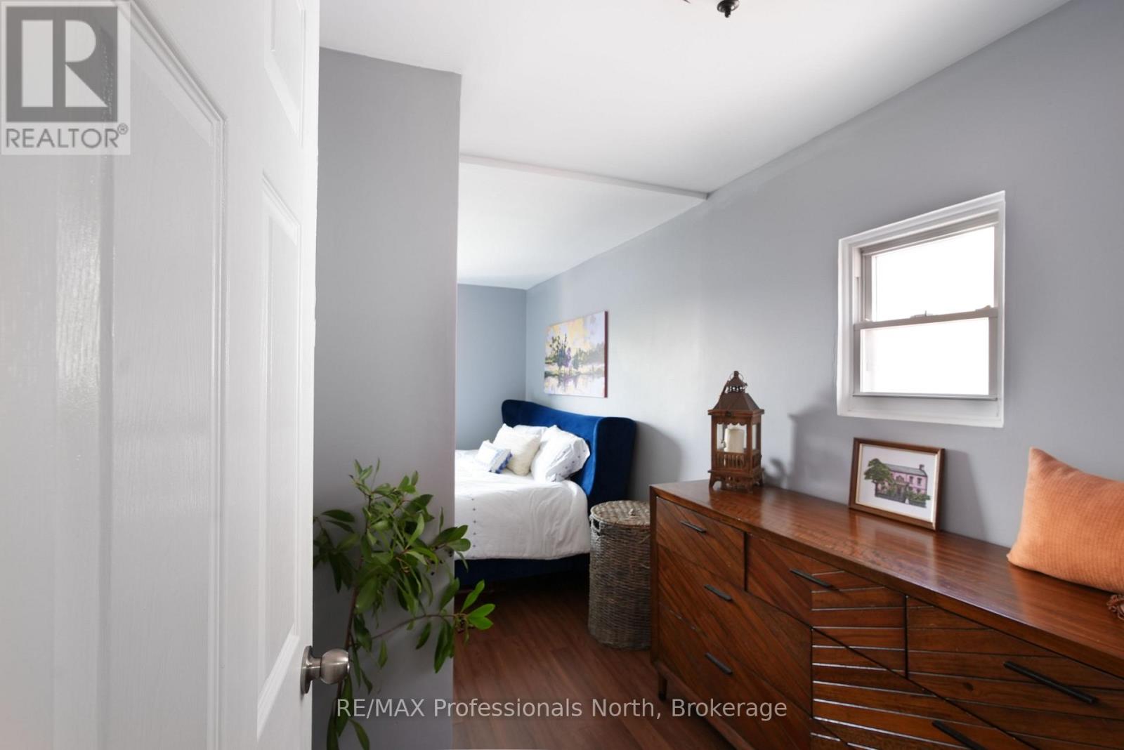 143 BARNESDALE AVENUE N - 18