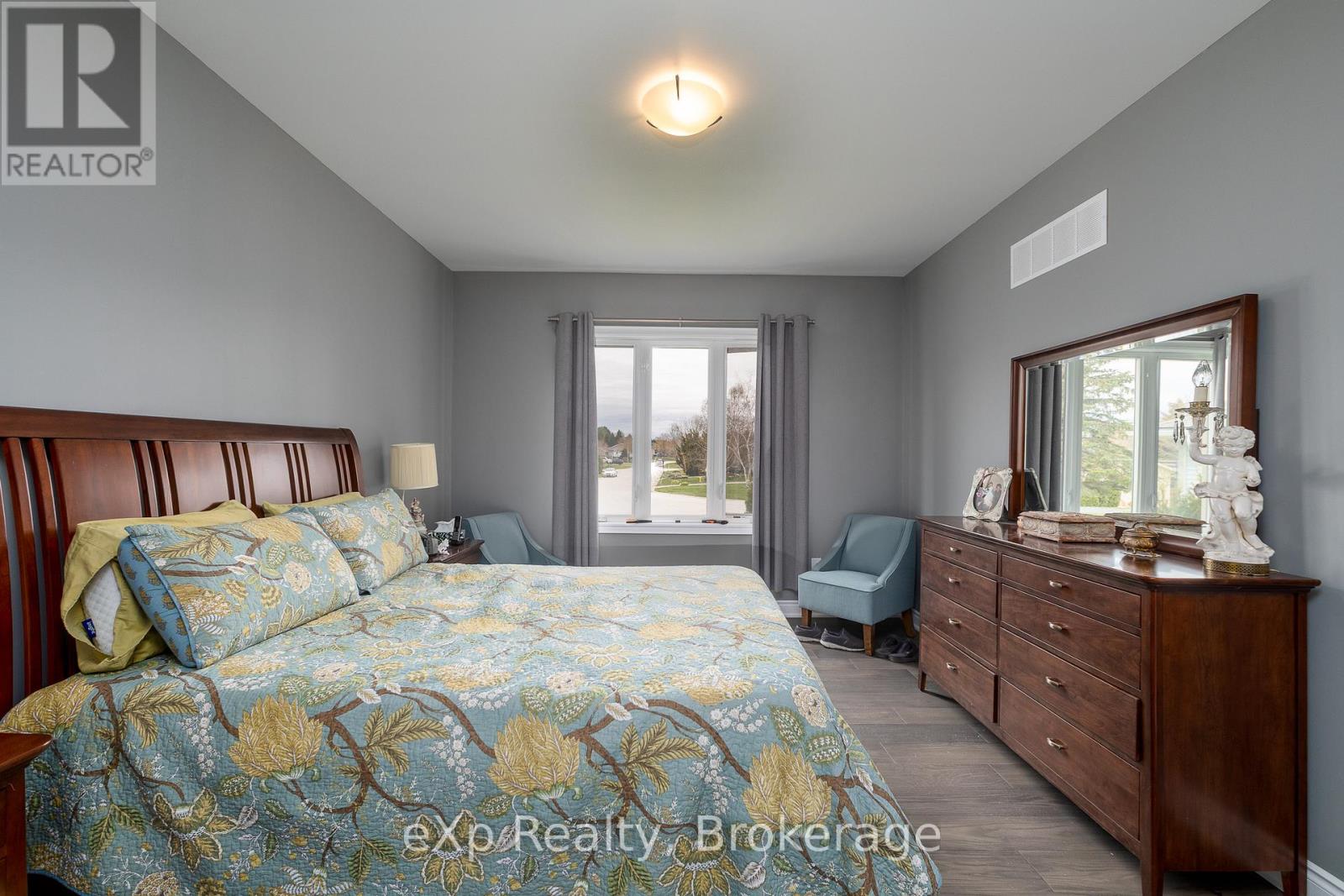 43 COUNTRY CRESCENT - 13