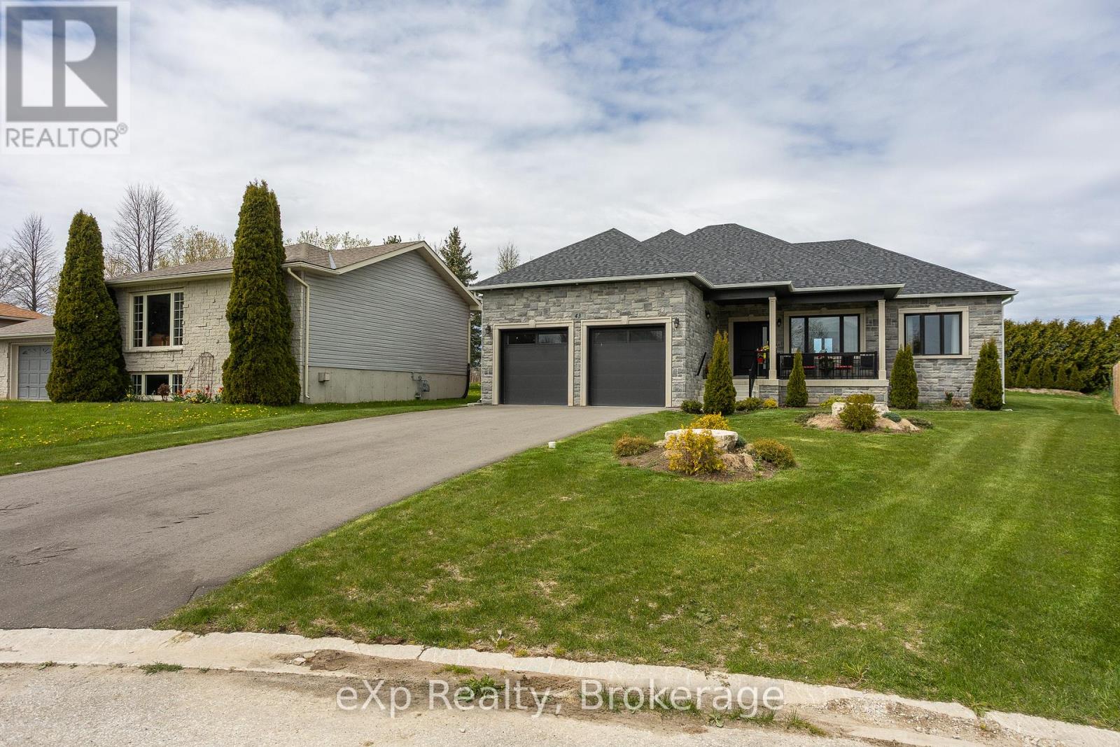 43 COUNTRY CRESCENT - 23