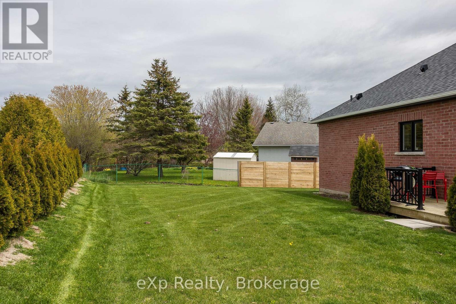 43 COUNTRY CRESCENT - 27