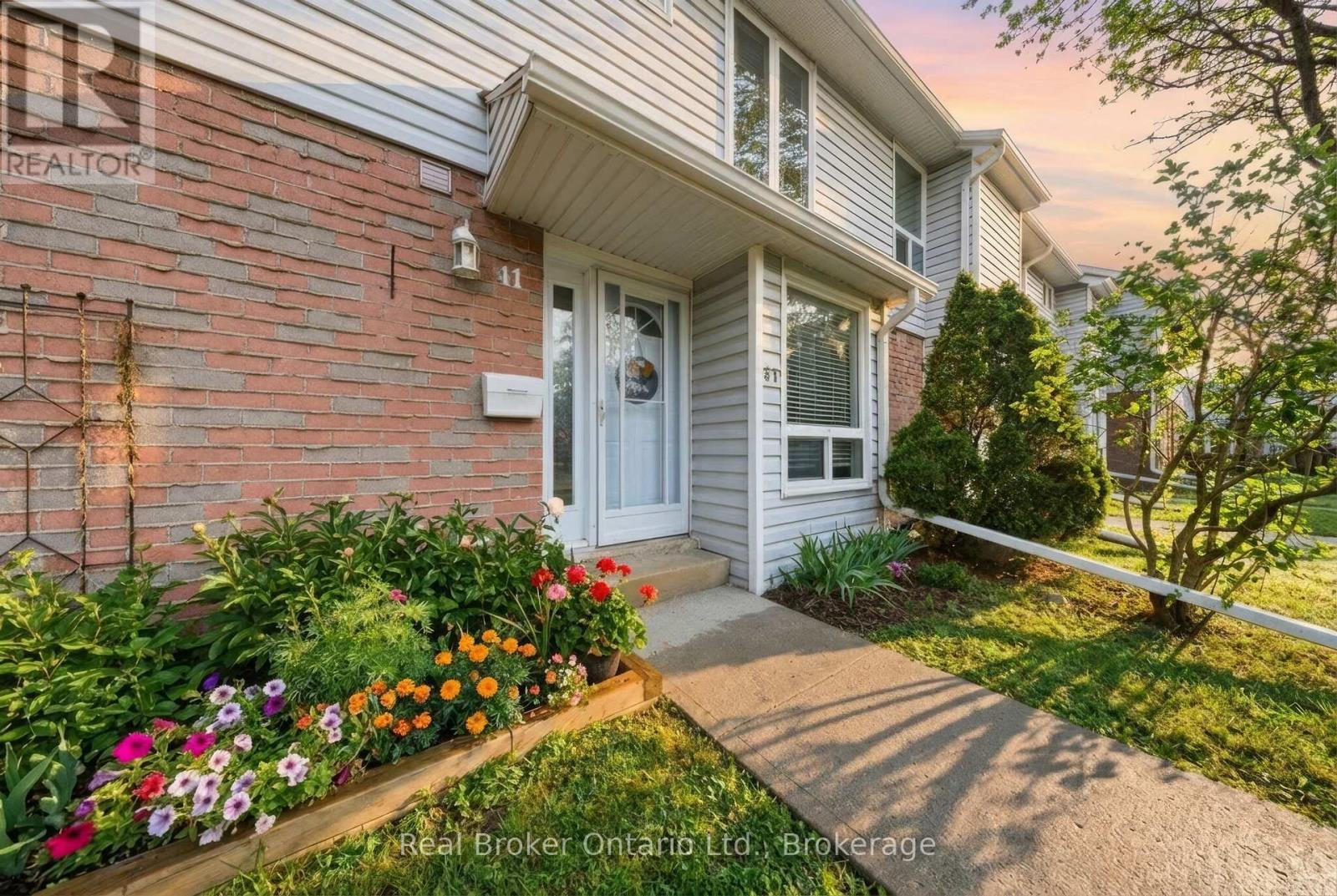 #41 32 MOWAT BOULEVARD - 1
