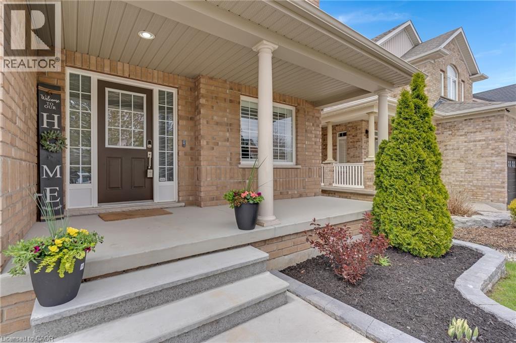 237 WATERBEND Crescent, Kitchener, Ontario, N2A4L3 — Photo 4