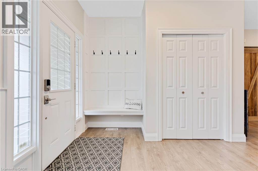 237 WATERBEND Crescent, Kitchener, Ontario, N2A4L3 — Photo 8