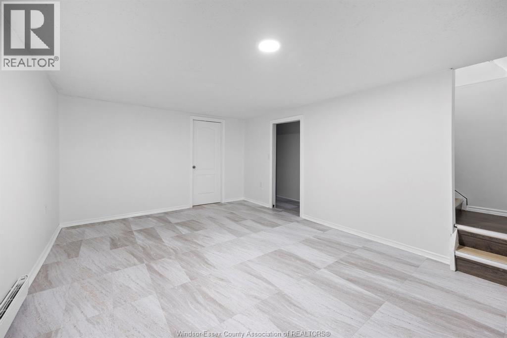 202 ARTHUR STREET North - 24
