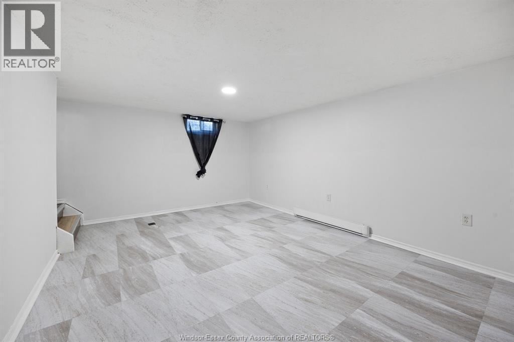 202 ARTHUR STREET North - 25