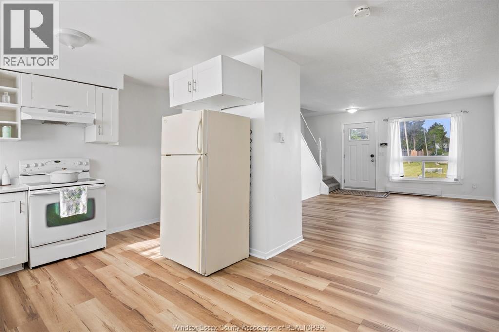 202 ARTHUR STREET North - 10