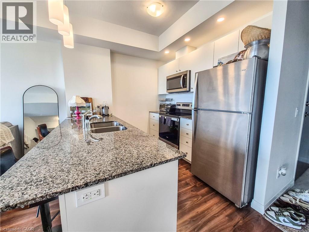 108 GARMENT Street Unit# 2107, Kitchener, Ontario, N2G3B2 — Photo 4