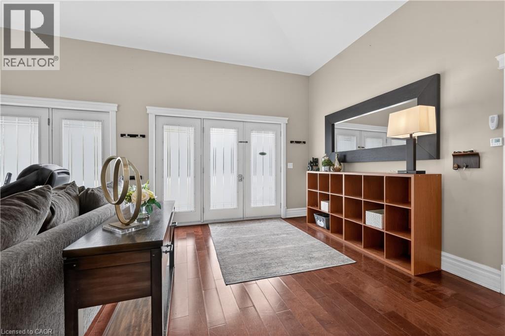 632 ELLENGALE Road, Burlington, Ontario, L7T3N8 — Photo 5