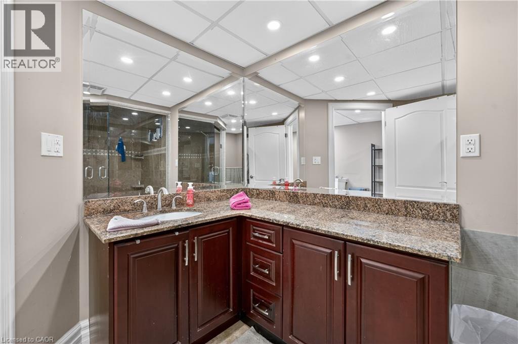 632 ELLENGALE Road, Burlington, Ontario, L7T3N8 — Photo 13