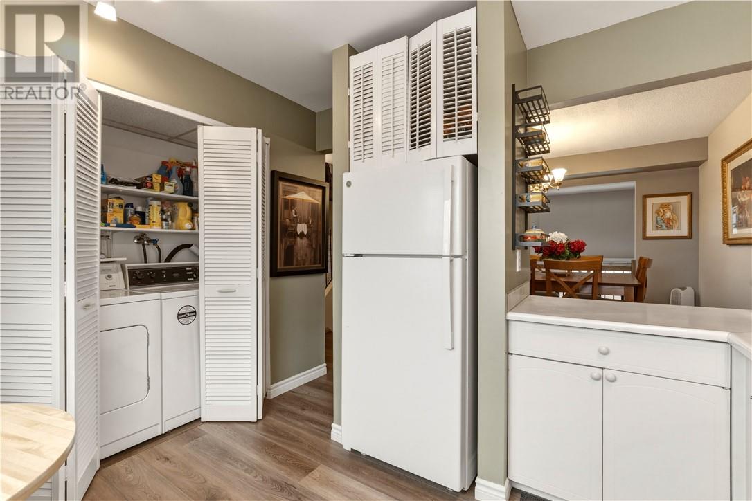 718 Auger Avenue - 10