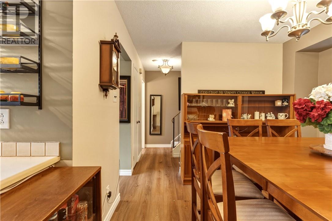 718 Auger Avenue - 13