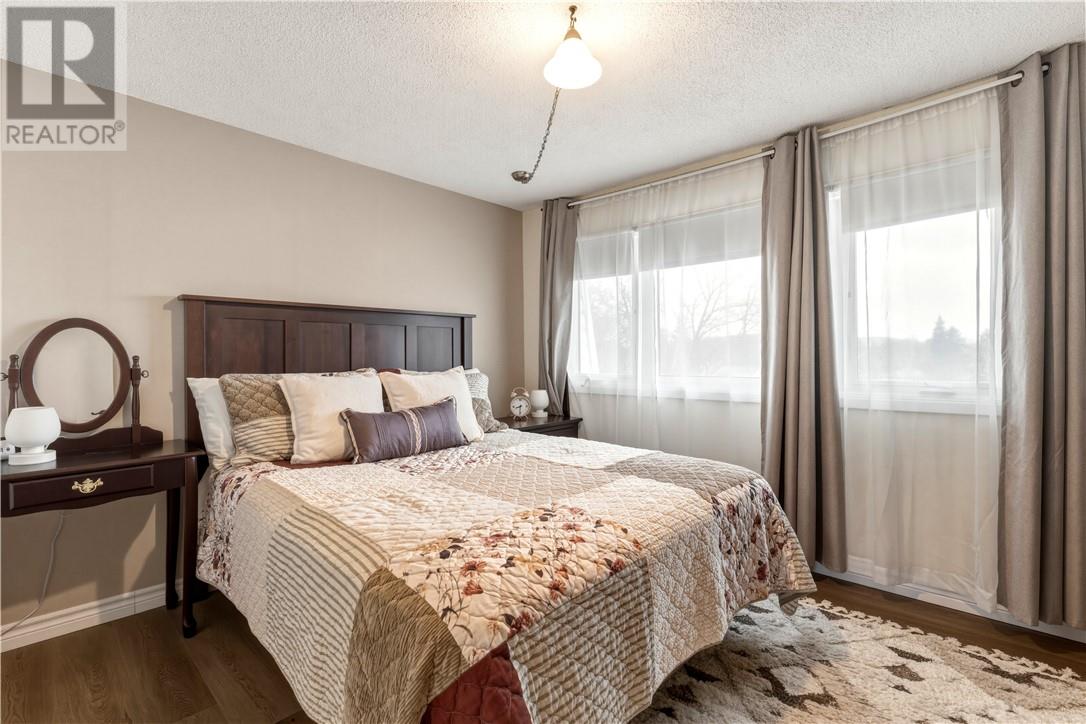 718 Auger Avenue - 18