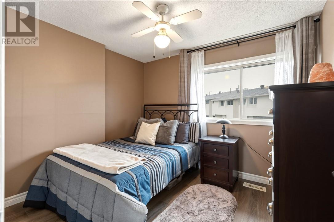 718 Auger Avenue - 20