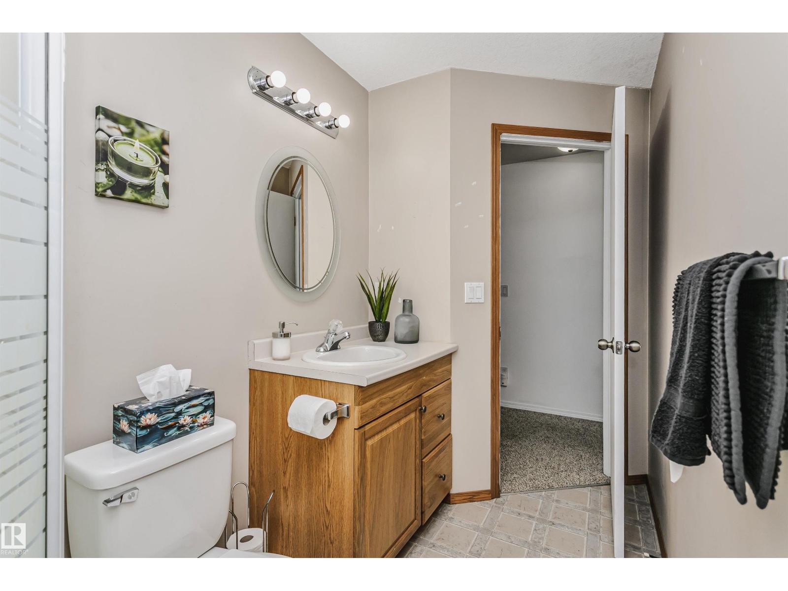 12907 136 ST NW NW, Edmonton