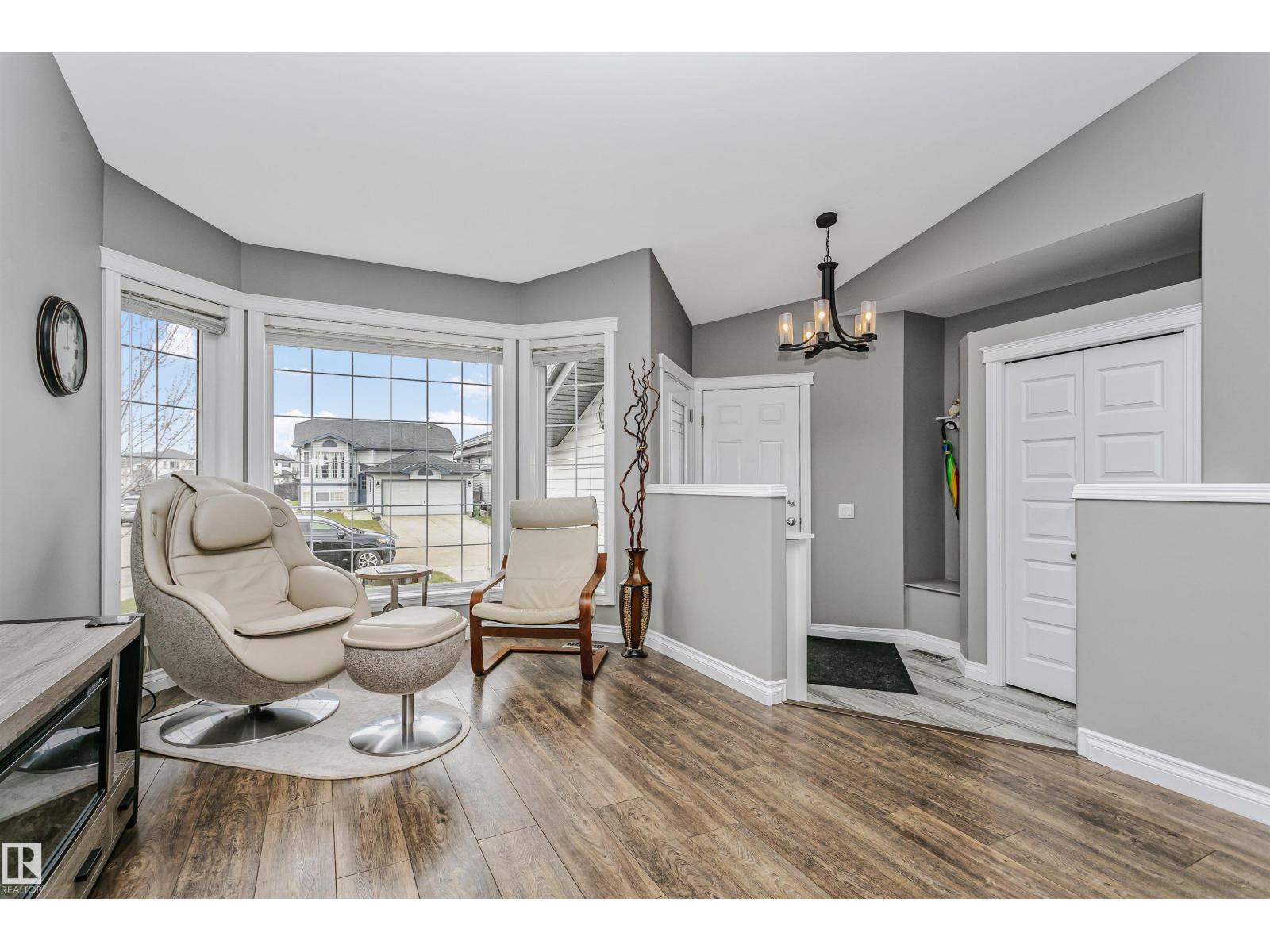 12907 136 ST NW NW, Edmonton