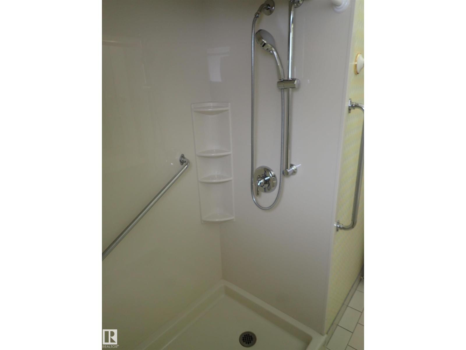 9126 117 ST NW - 18