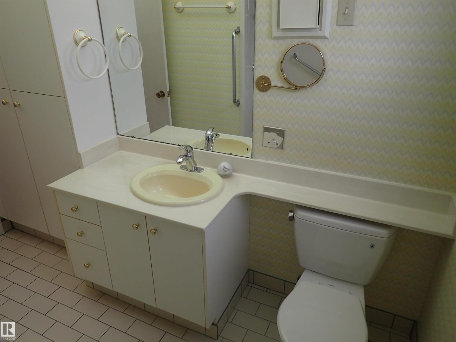 9126 117 ST NW - 19