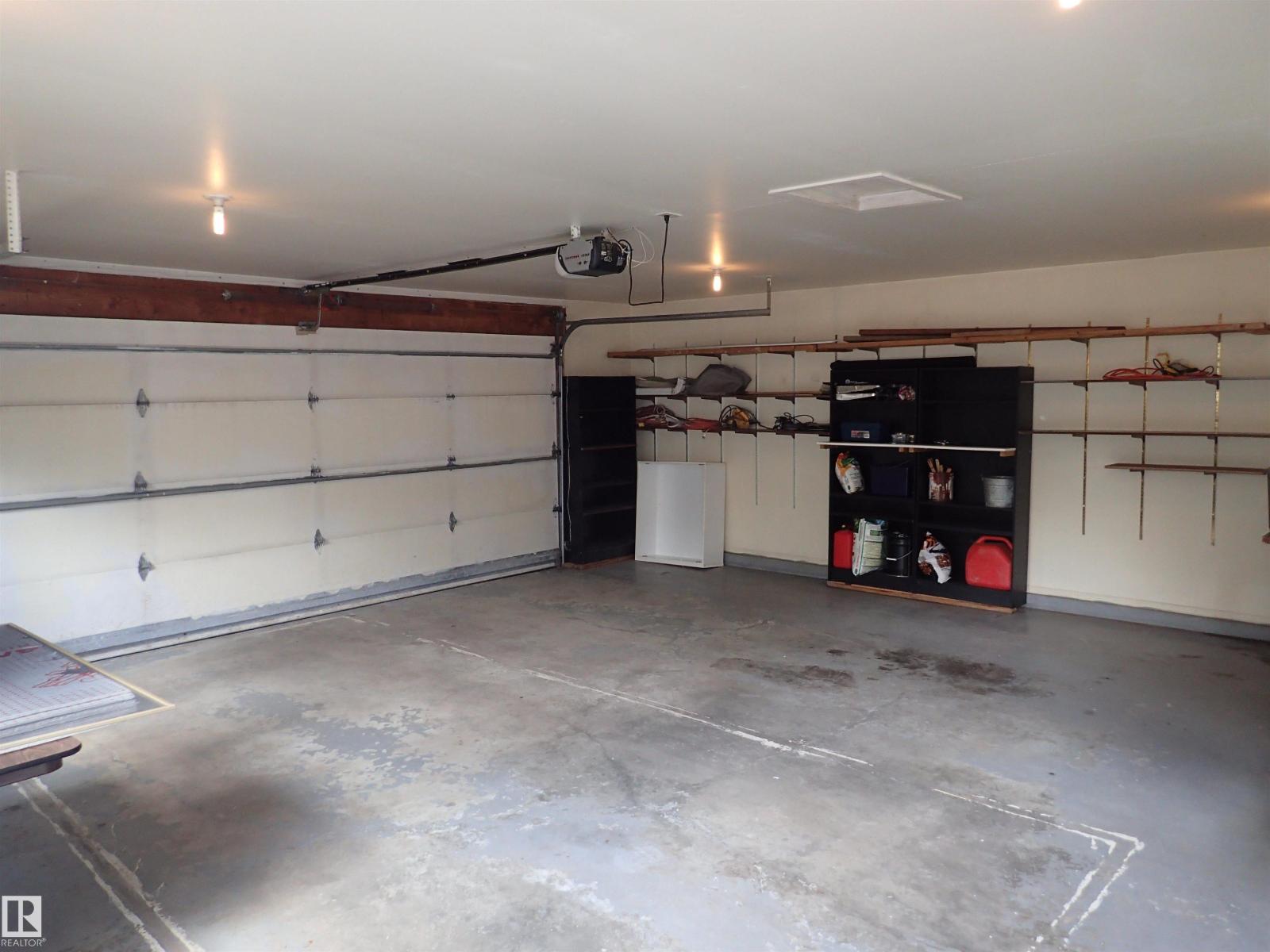 9126 117 ST NW - 37