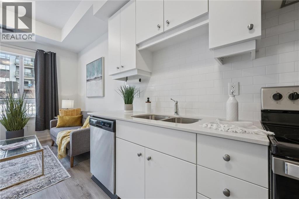 251 NORTHFIELD Drive E Unit# 105, Waterloo, Ontario, N2K3H4 — Photo 7