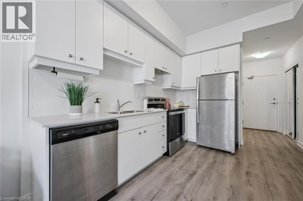 251 NORTHFIELD Drive E Unit# 105, Waterloo, Ontario, N2K3H4 — Photo 8