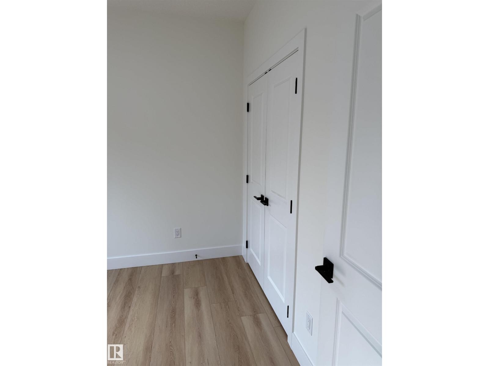 11927 123 ST NW, Edmonton