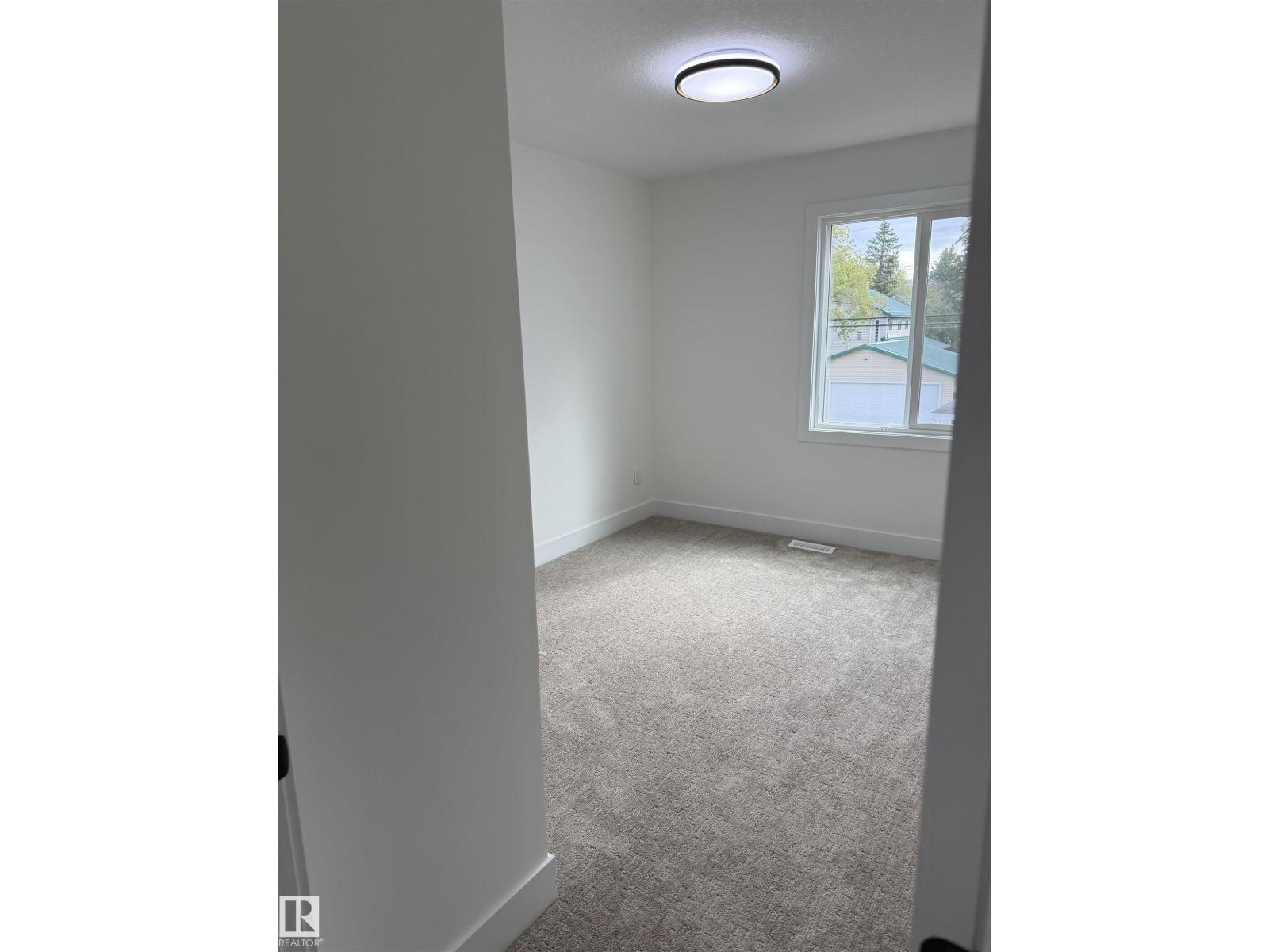11927 123 ST NW, Edmonton