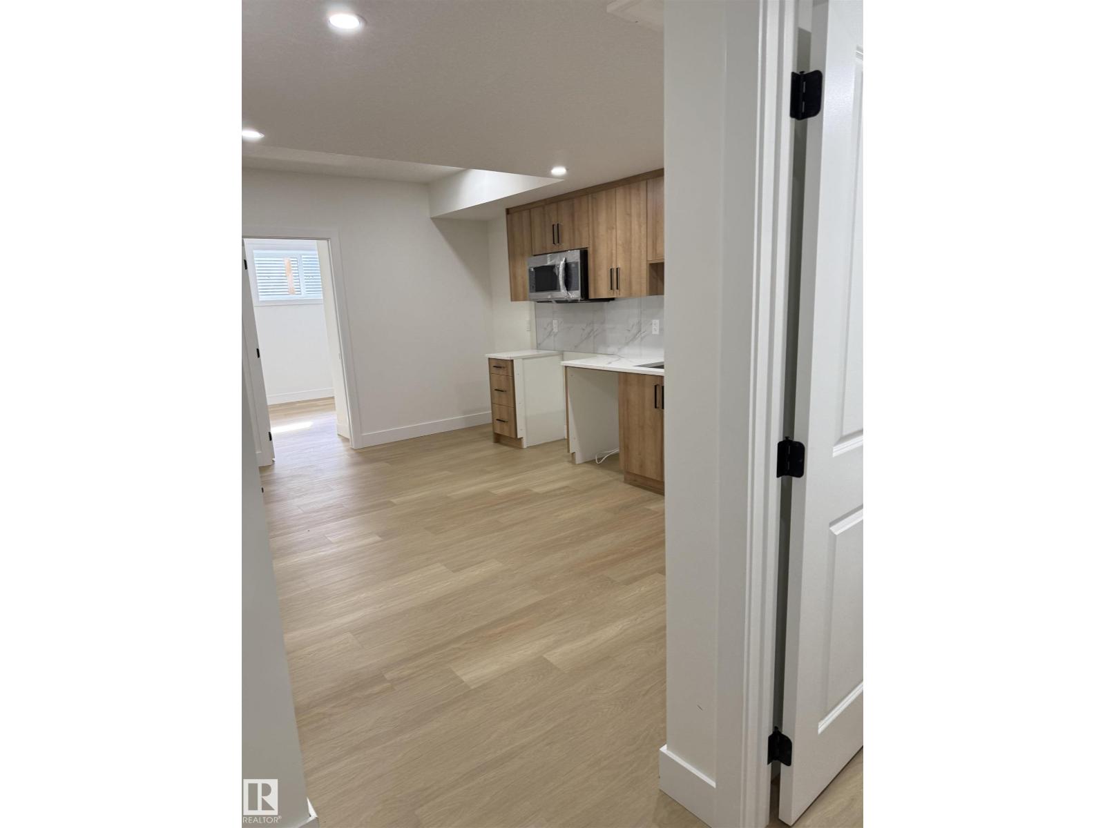 11927 123 ST NW, Edmonton