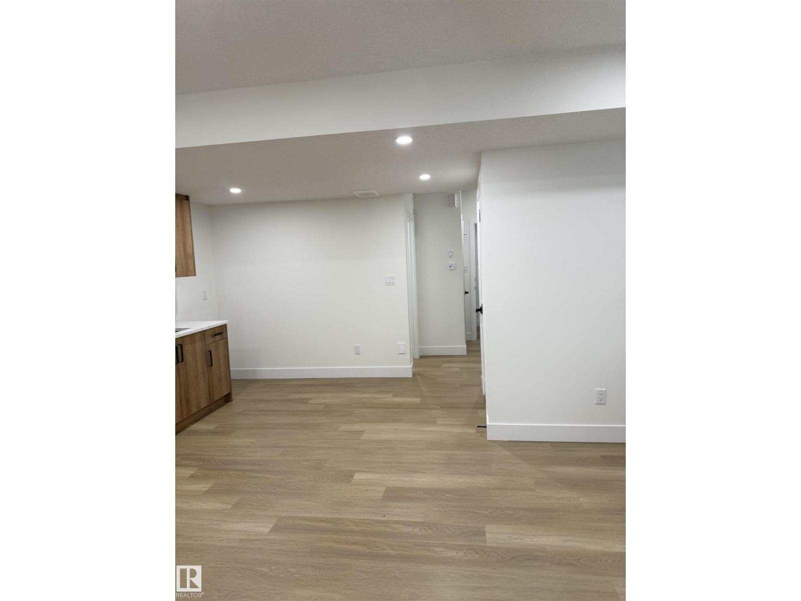 11927 123 ST NW, Edmonton