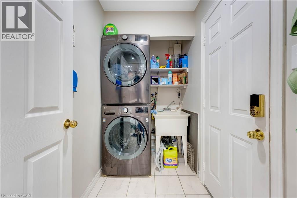 183 BUSH CLOVER Crescent, Kitchener, Ontario, N2E3P7 — Photo 18