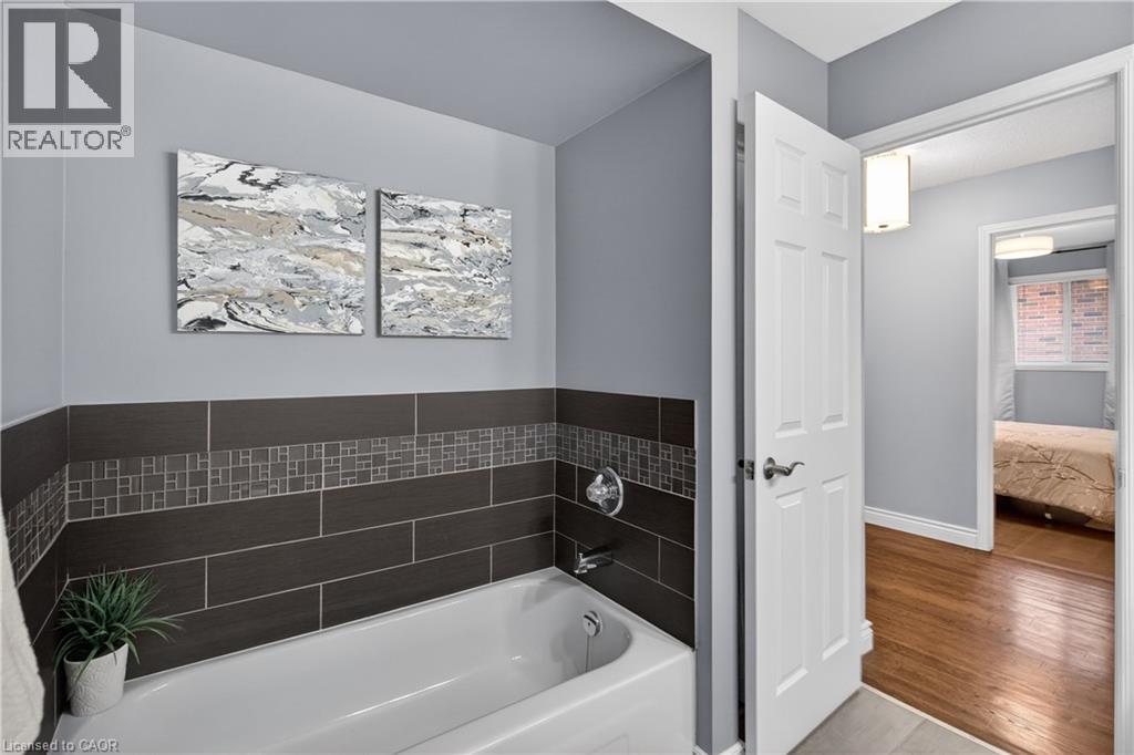 802 UPPER HORNING Road, Hamilton, Ontario, L9C7R4 — Photo 29