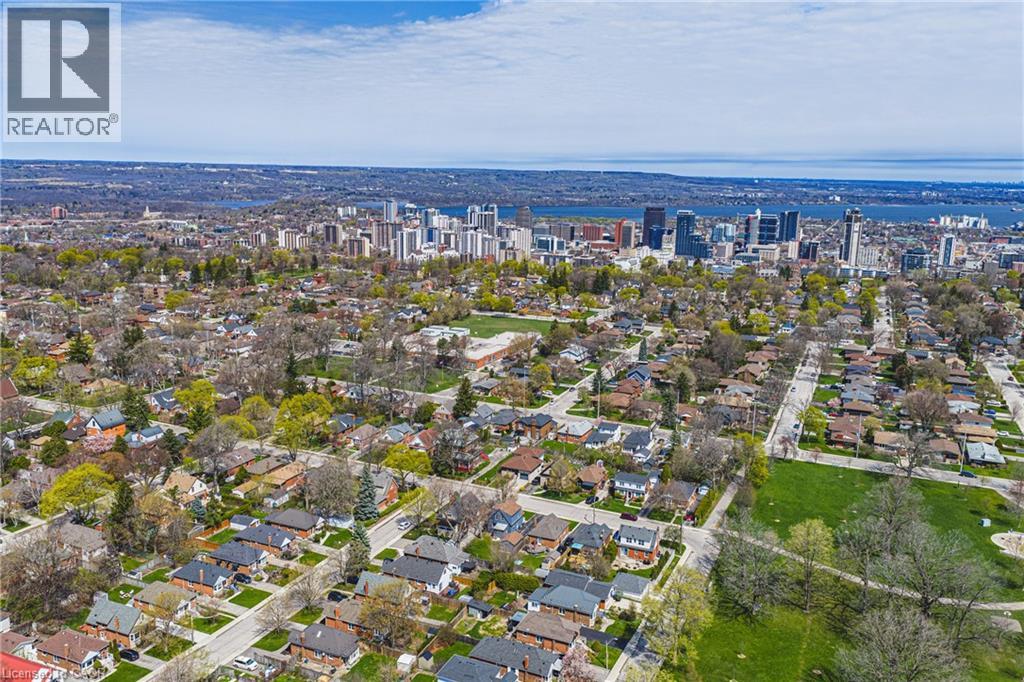 103 EMPRESS Avenue - 44