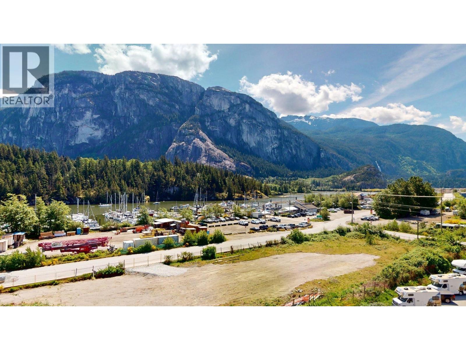 604 37881 CLEVELAND AVENUE, Squamish