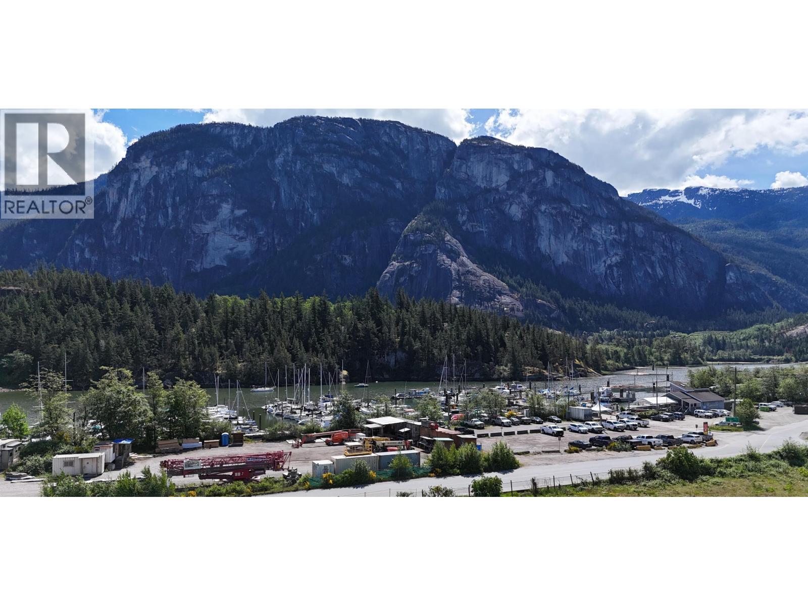 604 37881 CLEVELAND AVENUE, Squamish