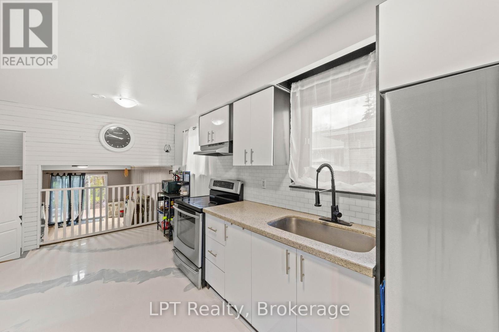 7 BRIARBLUFF AVENUE - 23