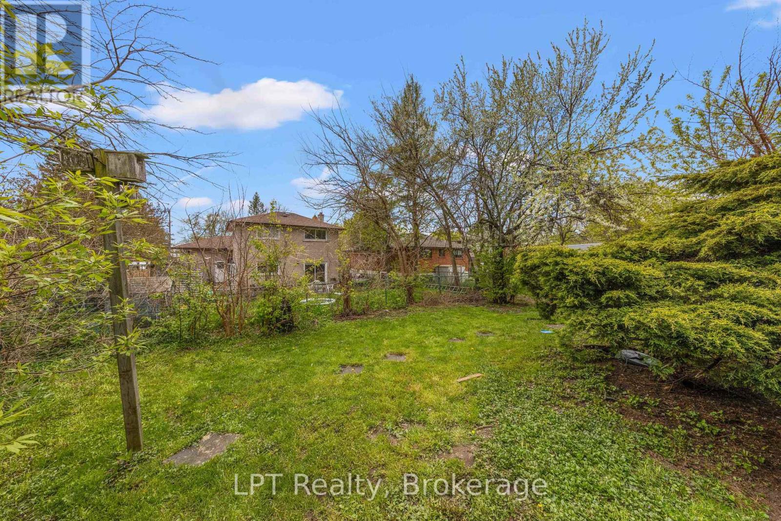 7 BRIARBLUFF AVENUE - 47