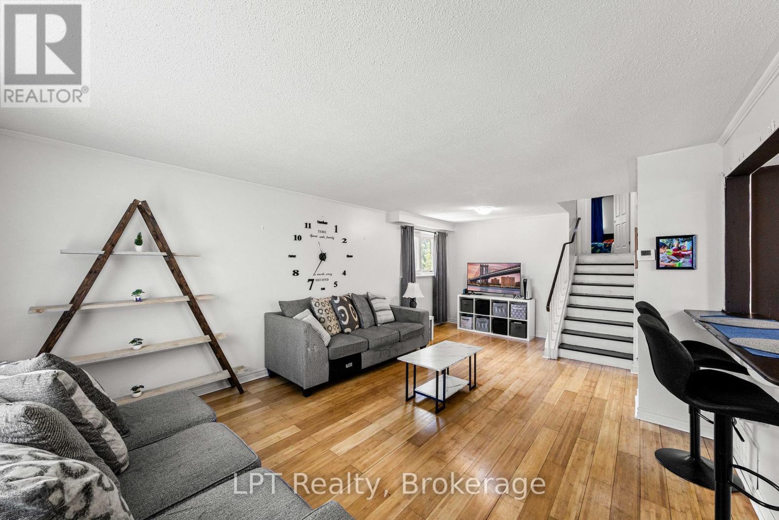 7 BRIARBLUFF AVENUE - 9