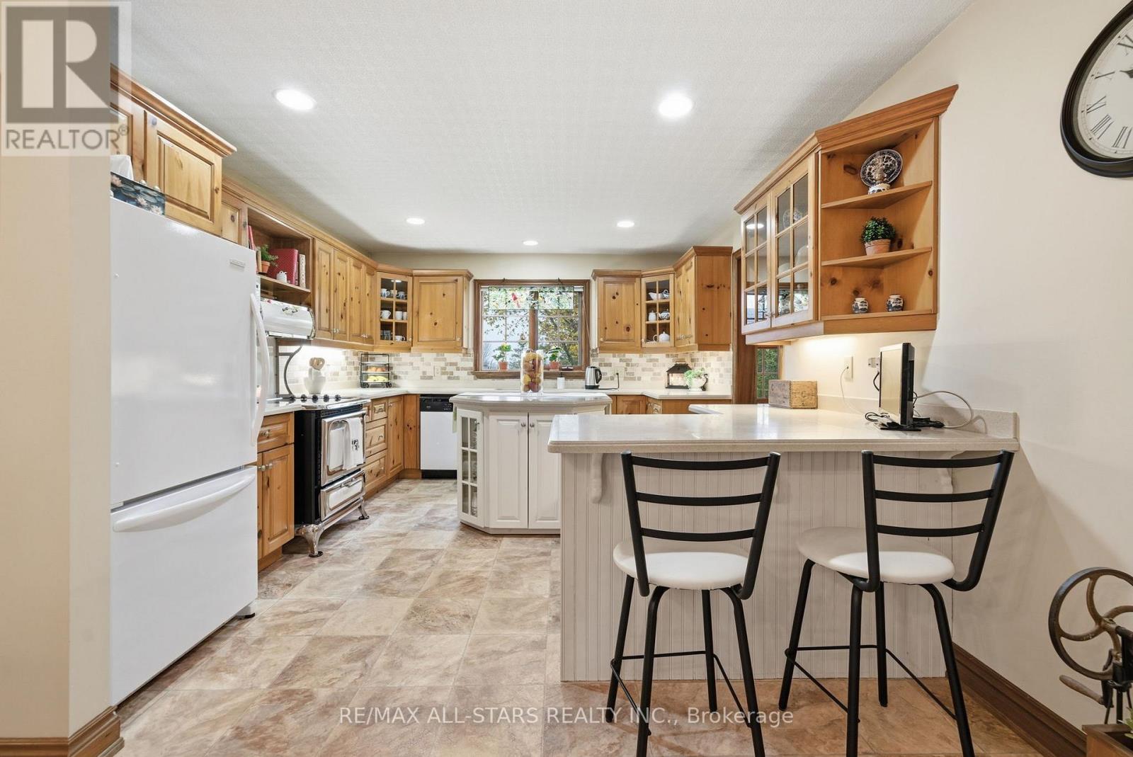 4271 FALLIS ROAD - 10