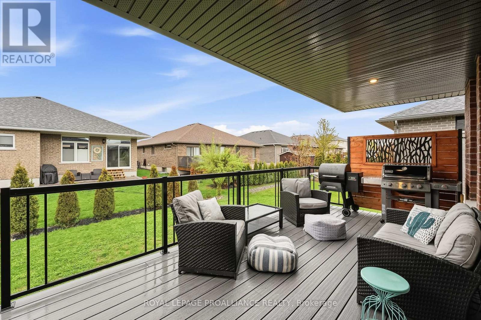 82 ESSEX DRIVE - 36