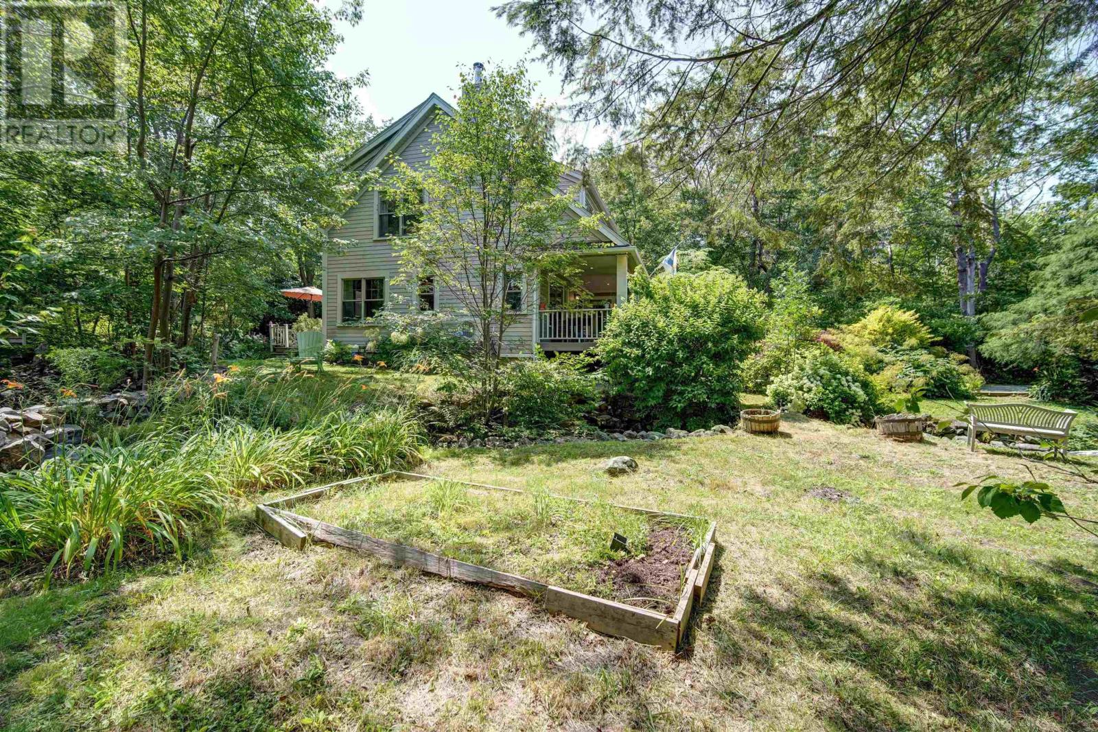 24 Hamshaw Drive - 36