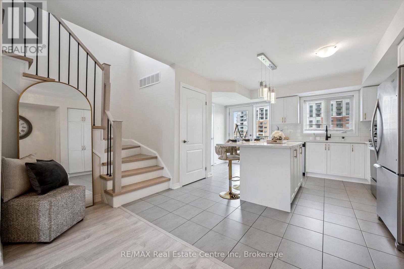 271 LAW DRIVE - 14