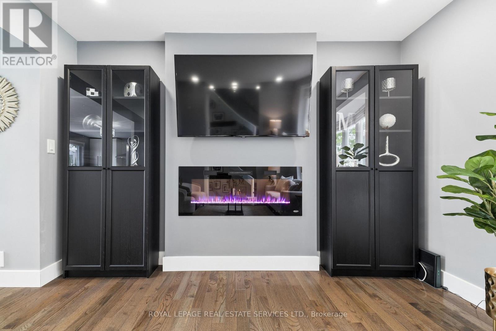 441 WITHNELL CRESCENT - 9
