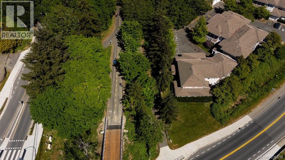 107 101 Nursery Hill Dr, View Royal