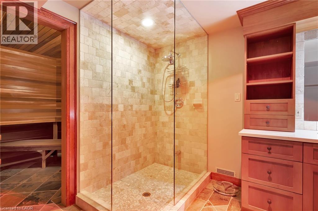18 WOODMANS Court, Kitchener, Ontario, N2P2B2 — Photo 30