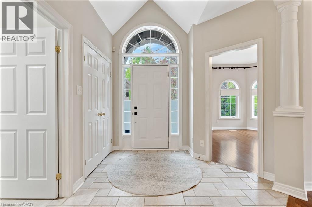 18 WOODMANS Court, Kitchener, Ontario, N2P2B2 — Photo 4