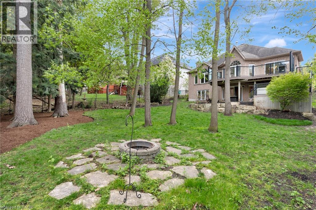 18 WOODMANS Court, Kitchener, Ontario, N2P2B2 — Photo 41